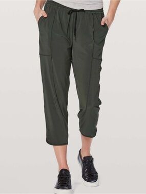 Lululemon Final Play Crop Pant 23”